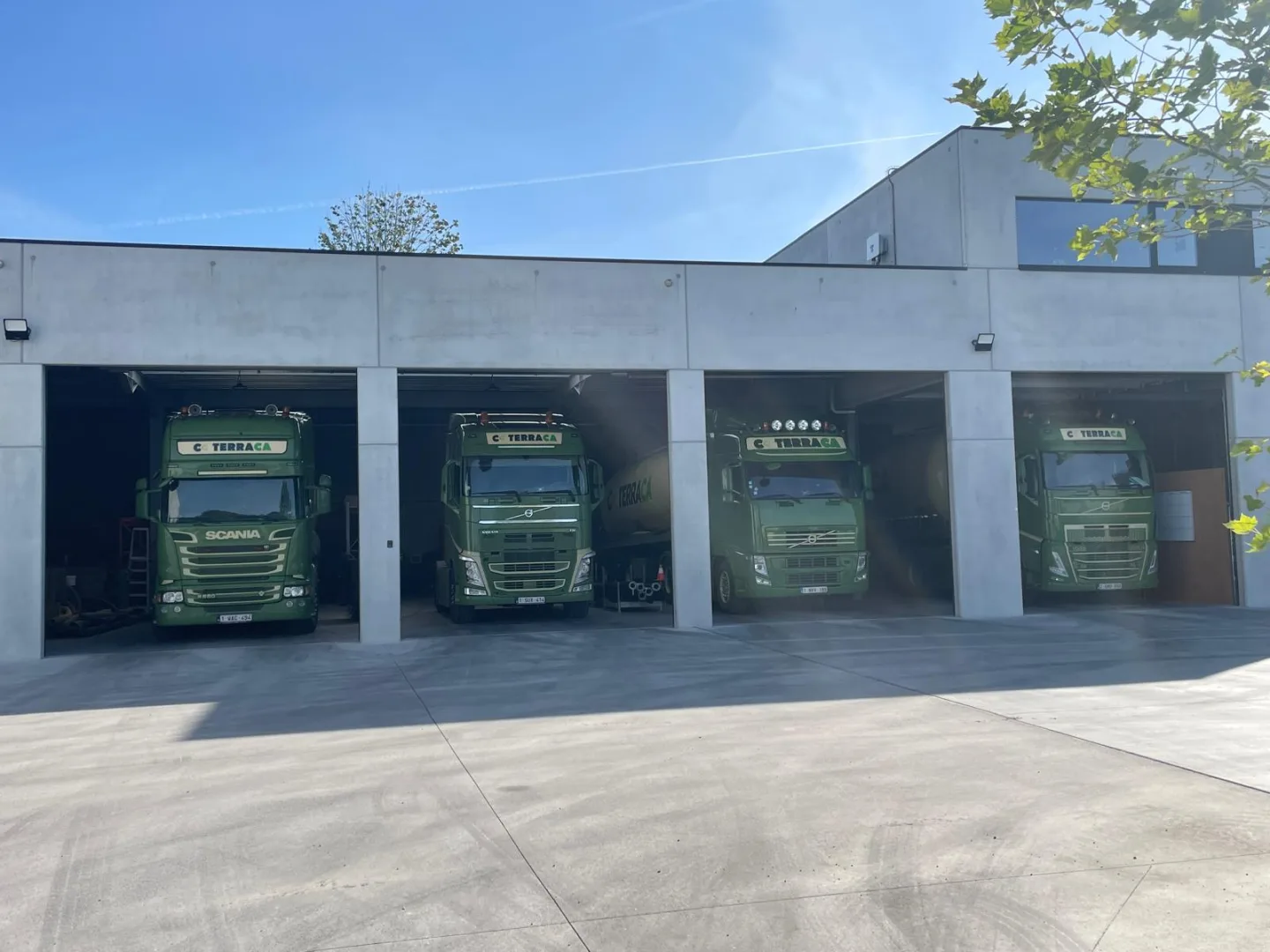Transport en blazen van substraten